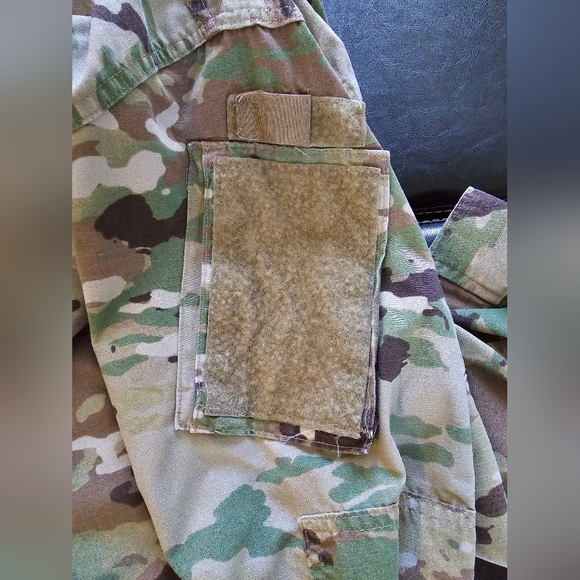 U.S. Army OCP ACU Coat (Medium Reg) - Picture 6 of 9